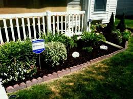 Simple Front Yard Landscaping Ideas Design In Front Yard Flower Gardens Garden Front Of House Front Garden Design Front Yard Landscaping Design Outdoor landscaping ideas front yard. pinterest