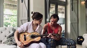 G d em bm c g am d g d gitar adalah temanku em bm diatak bisa bicara c g tapi dia bisa menghasilkan am d apa yang sekarang ku punya g d keluarga. Chord Kunci Gitar Sampai Jumpa Sheila On 7 Tribun Jateng