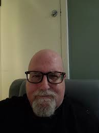 Eric Oxenreider's Instagram, Twitter & Facebook