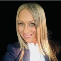 Krystal Schuster's Instagram, Twitter & Facebook