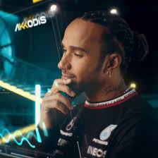 The black W11 has arrived...