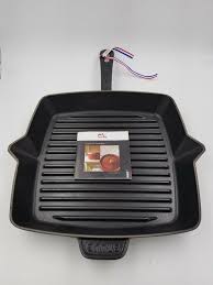 Staub American Square Grill Pan Cast Iron Matte Black 30 X 30 Cm Black Ebay Staub It Cast Cast Iron