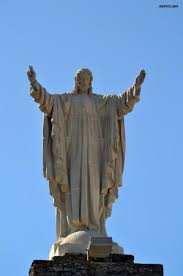 Pertenece a la congregacion de los padres bayoneses cuya procedencia es del pueblo de bayona en españa. Monumento Al Sagrado Corazon De Jesus 1 926 Caceres Espana Picture Of Santuario De La Virgen De La Montana Caceres Tripadvisor