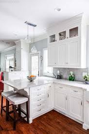 15 Marvelous White Kitchen Cabinet Ideas For Best Organization Home Apartment Garden Modern White Kitchen Cabinets White Modern Kitchen Custom Kitchen Cabinets