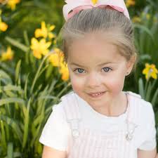 Shout out to @colin_hunter for always being a great sport! 😜🌻📸 • • • • •  • #lexingtonky #lexingtonkentucky #sharethelex #lexingtonphotographer  #lexingtonkyphotographer #kentuckyphotographer #kyphotographer  #portraitphotography ...