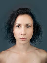 Той е административен център на община елена. Elena Schmidt Gorki