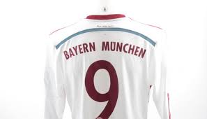 Filmato su soccer barcelona messi arsenal champions league bayern munich juventus napoli ozil monaco leicester city via diggita.it #bayernmonaco #bayernmunich #bayernmunchen. Lewandowski Bayern Munchen Shirt Issued Worn Bundesliga 14 15 Charitystars