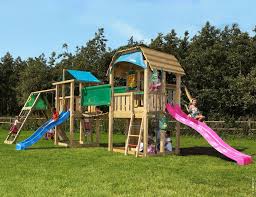 Sie können sich eine rutsche oder schaukel hinzukaufen und so die vielseitigkeit von dem holzspielturm steigern. Klettergerust Garten Paradise 1