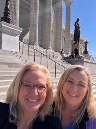 Heather Murch's Instagram, Twitter & Facebook