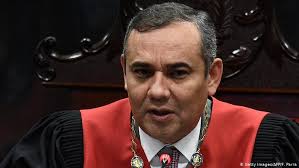 A chief justice or judge (also known as a presiding judge or justice) is the lead judicial administrative officer within any multijudge court. Us Offers 5 Million Reward For Arrest Of Venezuela Chief Justice News Dw 22 07 2020