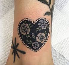 This listing is for a 20 black tiny heart shaped temporary tattoos. Ngxtattoo Traditional Heart Tattoos Tattoos Black Heart Tattoos