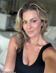 Amanda Renner's Instagram, Twitter & Facebook