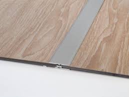 telechargez le catalogue et demandez les prix de profix thin z 4 by profilpas joint pour sols en lvt joint de dilatation carrelage plancher flottant plancher