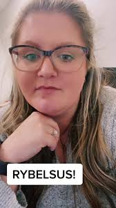 Lindsay Hendrickson (@lindsaym912)