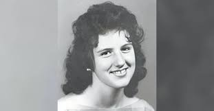 Linda Sue (Wells) Riley