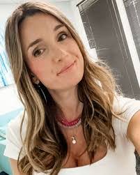 Anna Dill's Instagram, Twitter & Facebook