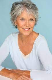 Short Hairstyles For Older Women With Fine Thin Hair Short Hair With Layers Gorgeous Gray Hair Thin Fine Hair