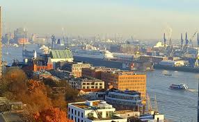 Buchen sie ihre ferienwohnung ganz schnell online. Wunderbare Sicht Auf Hamburg Und Die Elbe Aus Einer Wohnung In Hamburg Altona Altstadt Hamburg Elbe Wohnen Hamburg Altona Altstadt Hamburg