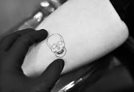 24 Ideas Tattoo Simple Skull Small Skull Tattoo Tiny Skull Tattoos Simple Skull