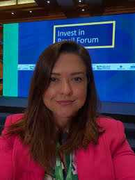 Com o horário correto! 19h Você tem trabalhado a sua marca pessoal no  âmbito profissional? Um profissional é considerado uma marca e com as  mudanças dos últimos tempos entendemos a importância de