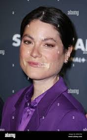 Julianne Cote's Instagram, Twitter & Facebook