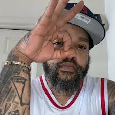 انتظر ماذا فعل جيم جونز؟ 🤯 🤯 🤯 كاني يصوب نحو كابو 🤦🏿 ♂️