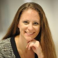 Beth Santoro's Instagram, Twitter & Facebook