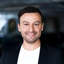 US Army troops laying out the red carpet for a murdering dictator who has  been given the red carpet treatment from a wanna-be dictator.