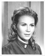 Juliet Hammond's Instagram, Twitter & Facebook