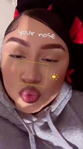 yall think this is true? I would say eyes or lips 🥱😂 #fyp #prettyface  #parati #explore #foryou