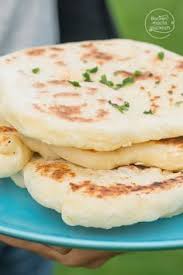 Naan Indisches Fladenbrot Backen Macht Glucklich Rezept Fladenbrot Backen Rezepte Fladenbrot