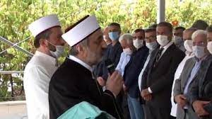 Üsküdar kısıklı'da musa akan'ın ölümüyle sonuçlanan kazayla ilgili 15 yıla kadar hapsi istenen cengiz holding yönetim kurulu başkanı mehmet cengiz'in oğlu ahmet cengiz'in (32) yargılandığı dava karara bağlandı.hürriyet'in haberine göre Cengiz Holding Yonetim Kurulu Baskani Mehmet Cengiz In Annesi Son Yolculuguna Ugurlandi