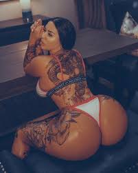 Drea Alexa @drea.alexa x Eames Alexander |