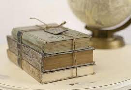 Vintage Book Decor Project By Decoart Vintage Book Decor Book Decor Vintage Decor