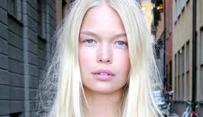 If you have a rough, dark or reddish skin tone, boiled white hair will only raise these minor flaws into the main accent of the image. How To Touch Up Platinum Blonde Hair At Home The Skincare Edit