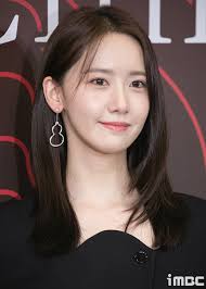 Yoona hoá tổng tài quyền lực, đọ sắc cùng nữ phụ Celebrity tại sự kiện  trang sức