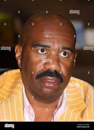 Steve harvey hi-res stock photography and images