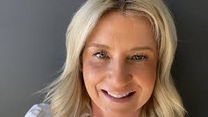 Melissa Russell's Instagram, Twitter & Facebook