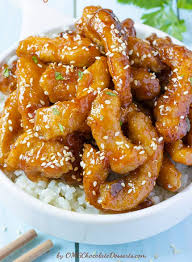 Atunci cand vrei o friptura cu aroma speciala, este neaparat necesar sa folosesti o marinata. Stripsuri De Pui Cu Miere Si Susan