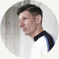 Design your own cards for Valentine's Day. We love handlettering!