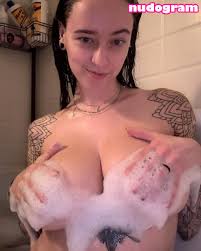 Alexis Vandenhoek  Alexis.vdh  emmah3296 Nude Leaks OnlyFans Photo 4 -  Nudogram v2.0