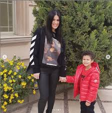وجهت الفنانة الشابة نسرين امام التهنئة لزوجها المنتج تامر مرسي بعد تعيينه رئيس مجلس إدارة إعلام المصريين، خلفا للمهندس أسامة الشيخ وذلك عبر حسابها الشخصي على موقع الصور الشهير إنستجرام. 20 ØµÙˆØ±Ø© ØªØ¨Ø±Ø² Ø£Ù†Ø§Ù‚Ø© Ù†Ø³Ø±ÙŠÙ† Ø¥Ù…Ø§Ù… ÙÙ‰ Ø¹ÙŠØ¯ Ù…ÙŠÙ„Ø§Ø¯Ù‡Ø§