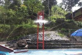 Pengelolaan wisata mata air sirah cipelang ini masih secara swadaya oleh warga masyarakat sekitar. 33 Tempat Wisata Di Sumedang Yang Menarik Dikunjungi Saat Liburan