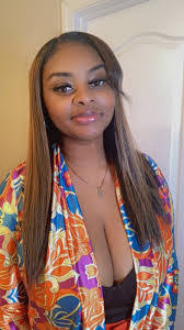 Marian Cates's Instagram, Twitter & Facebook