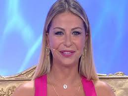 Learn about sabrina ghio (dancer): Uomini E Donne Oggi Sabrina Ghio Si E Fidanzata Gli Indizi
