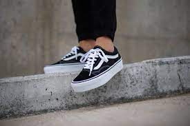 Buy and sell authentic vans old skool notre shoes sneakers and thousands of other vans sneakers with price data and release dates. Vans Old Skool Platform Black White Vn0a3b3uy28