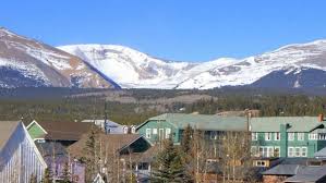 It charges $10 a day or $100 a year for the permit to pan and sluice in the creek and tailings. Recreational Gold Prospecting Hot Spots Fairplay Colorado