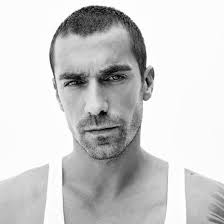 İbrahim çelikkol (i̇zmit, kocaeli, 14 de febrero de 1982) es un actor y modelo turco. Ibrahim Celikkol