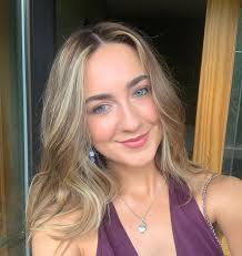 Hi everyone, my name is Ava. I'm moving from Ireland to Washington D.C this  August to start a masters programme at GW. I'm 24 and looking for  roommates/accommodation in the DuPont, Columbia