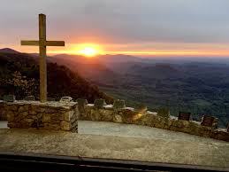 We strongly recommend checking the schedule prior to visiting to avoid conflicts with privately scheduled events at pretty place. Icymi Easter Sunrise Service From Pretty Place